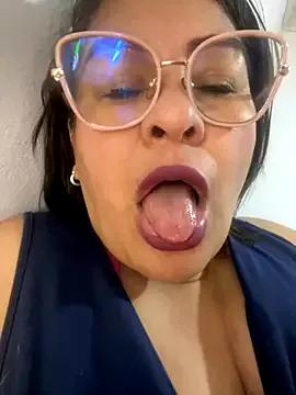 AlexxiaaMat from StripChat is Freechat