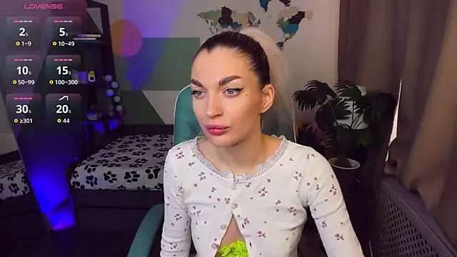 Customizable and immersive: Energize your taste buds and checkout our delicious choice of amateur cams liveshows with excited livestreamers getting their sweet physiques pounded with their beloved vibrating toys.