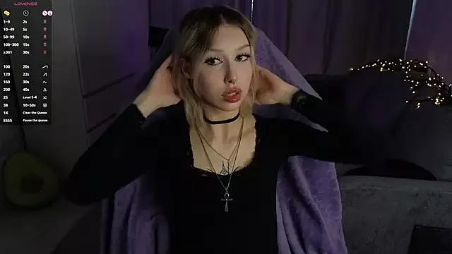 Customizable and immersive: Energize your taste buds and checkout our delicious choice of amateur cams liveshows with excited livestreamers getting their sweet physiques pounded with their beloved vibrating toys.
