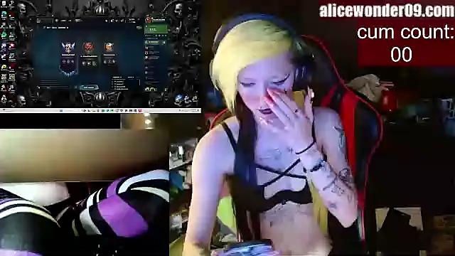 Customizable and immersive: Energize your taste buds and checkout our delicious choice of amateur cams liveshows with excited livestreamers getting their sweet physiques pounded with their beloved vibrating toys.