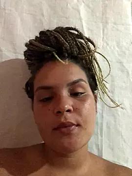 AliceXmoore from StripChat is Freechat