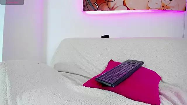 Customizable and immersive: Energize your taste buds and checkout our delicious choice of amateur cams liveshows with excited livestreamers getting their sweet physiques pounded with their beloved vibrating toys.