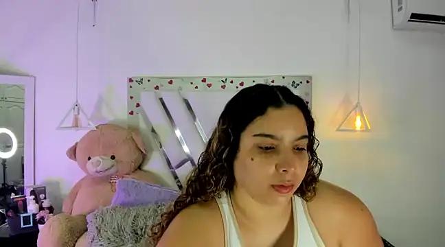 Customizable and immersive: Energize your taste buds and checkout our delicious choice of amateur cams liveshows with excited livestreamers getting their sweet physiques pounded with their beloved vibrating toys.