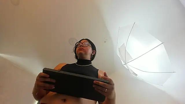 AliHarris webcams show profile image 