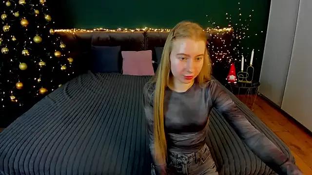 Alina_Blonde from StripChat is Freechat