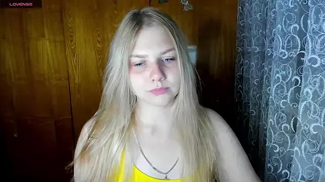 AlinaMors from StripChat is Freechat