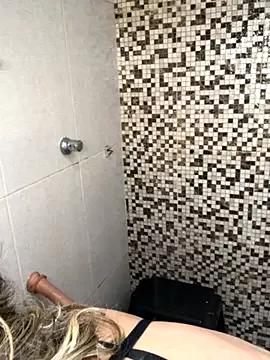 AlinemariaX from StripChat is Freechat