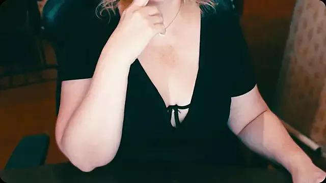 AlisaHot55 from StripChat is Freechat