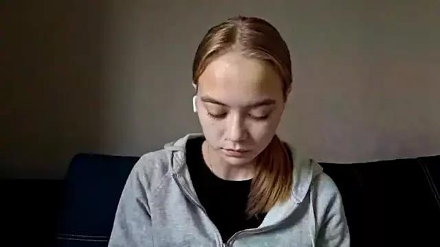 ALISALISAAS from StripChat is Freechat