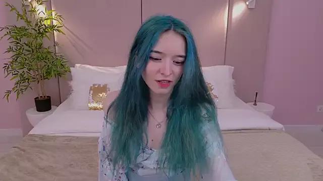 AlissaMilne from StripChat is Freechat