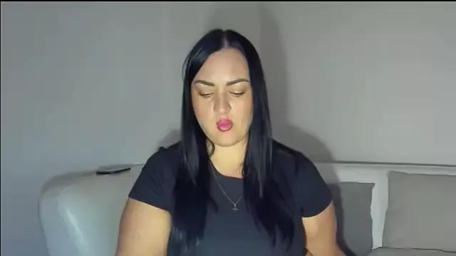 AliTemptress from StripChat is Freechat