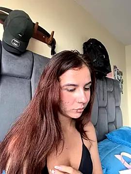 AllieYourGirl from StripChat is Freechat