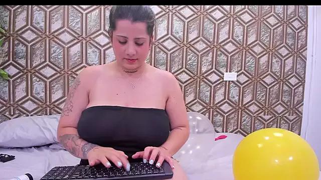 Customizable and immersive: Energize your taste buds and checkout our delicious choice of amateur cams liveshows with excited livestreamers getting their sweet physiques pounded with their beloved vibrating toys.
