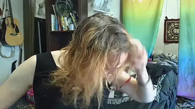 AllyKityKay from StripChat is Freechat