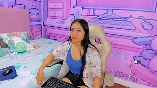 Customizable and immersive: Energize your taste buds and checkout our delicious choice of amateur cams liveshows with excited livestreamers getting their sweet physiques pounded with their beloved vibrating toys.
