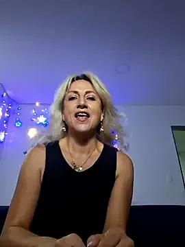 almaluna7 from StripChat is Freechat