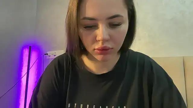 AlmaryKim from StripChat is Freechat