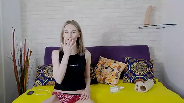 Customizable and immersive: Energize your taste buds and checkout our delicious choice of amateur cams liveshows with excited livestreamers getting their sweet physiques pounded with their beloved vibrating toys.