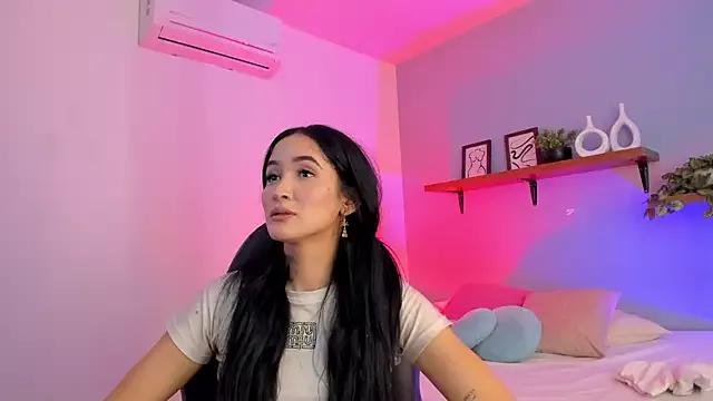 Customizable and immersive: Energize your taste buds and checkout our delicious choice of amateur cams liveshows with excited livestreamers getting their sweet physiques pounded with their beloved vibrating toys.