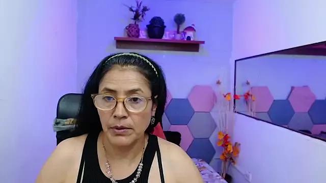 AmandaPeet from StripChat is Freechat