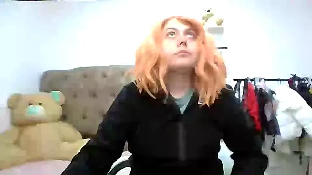 AmandaSLE from StripChat
