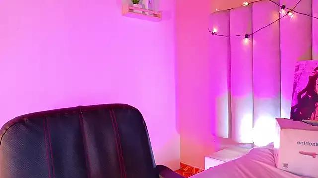 Customizable and immersive: Energize your taste buds and checkout our delicious choice of amateur cams liveshows with excited livestreamers getting their sweet physiques pounded with their beloved vibrating toys.