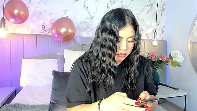 Customizable and immersive: Energize your taste buds and checkout our delicious choice of amateur cams liveshows with excited livestreamers getting their sweet physiques pounded with their beloved vibrating toys.