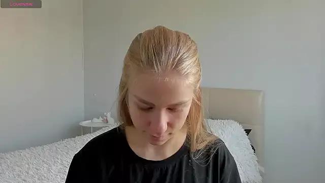 AmberArt from StripChat is Freechat