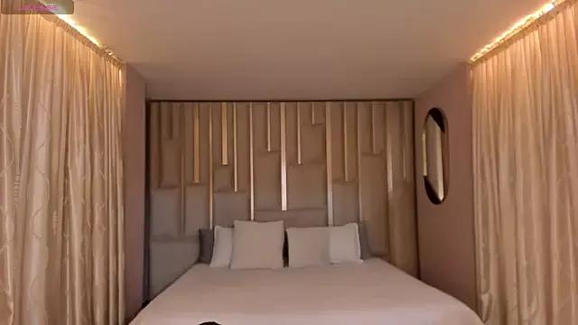 AmberFox1 from StripChat is Freechat