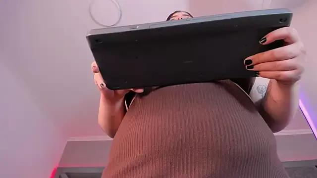 Customizable and immersive: Energize your taste buds and checkout our delicious choice of amateur cams liveshows with excited livestreamers getting their sweet physiques pounded with their beloved vibrating toys.