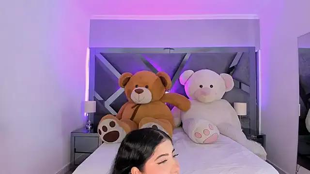 Customizable and immersive: Energize your taste buds and checkout our delicious choice of amateur cams liveshows with excited livestreamers getting their sweet physiques pounded with their beloved vibrating toys.