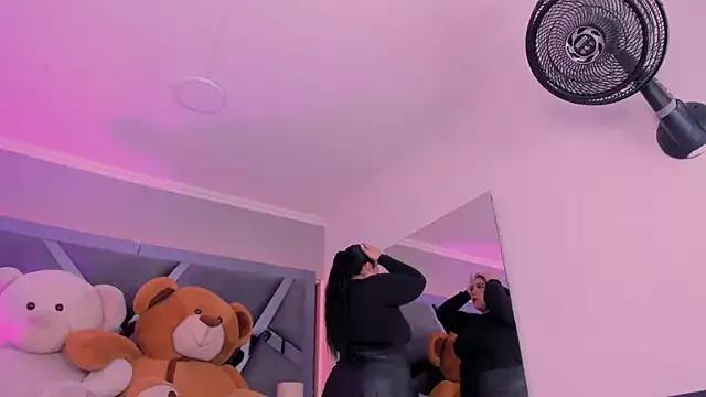 Customizable and immersive: Energize your taste buds and checkout our delicious choice of amateur cams liveshows with excited livestreamers getting their sweet physiques pounded with their beloved vibrating toys.