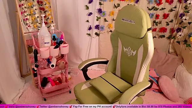 Customizable and immersive: Energize your taste buds and checkout our delicious choice of amateur cams liveshows with excited livestreamers getting their sweet physiques pounded with their beloved vibrating toys.