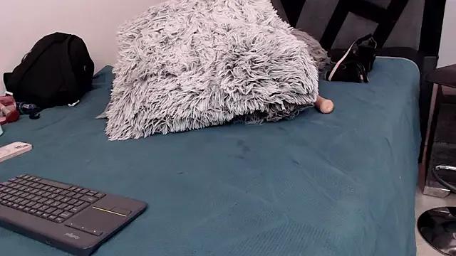 Customizable and immersive: Energize your taste buds and checkout our delicious choice of amateur cams liveshows with excited livestreamers getting their sweet physiques pounded with their beloved vibrating toys.