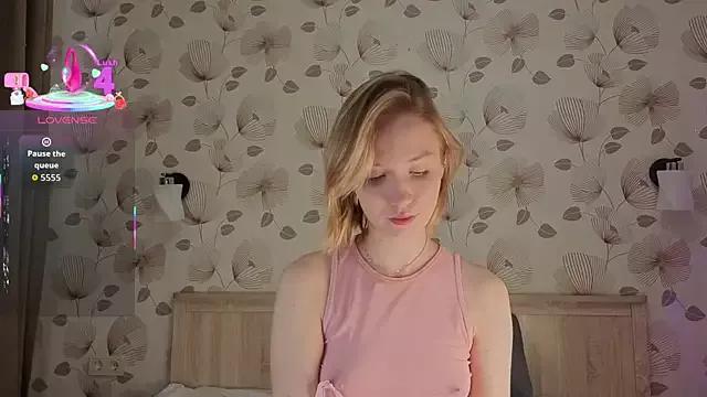 Customizable and immersive: Energize your taste buds and checkout our delicious choice of amateur cams liveshows with excited livestreamers getting their sweet physiques pounded with their beloved vibrating toys.