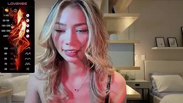 AmelieAxie from StripChat is Freechat