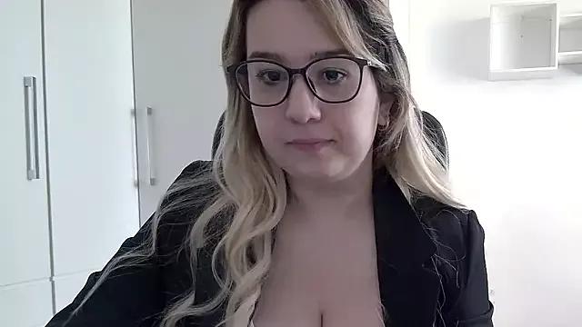 Customizable and immersive: Energize your taste buds and checkout our delicious choice of amateur cams liveshows with excited livestreamers getting their sweet physiques pounded with their beloved vibrating toys.