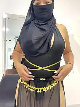 Amyraa_ from StripChat is Freechat