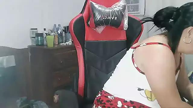 Customizable and immersive: Energize your taste buds and checkout our delicious choice of amateur cams liveshows with excited livestreamers getting their sweet physiques pounded with their beloved vibrating toys.