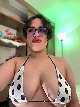 Customizable and immersive: Energize your taste buds and checkout our delicious choice of amateur cams liveshows with excited livestreamers getting their sweet physiques pounded with their beloved vibrating toys.