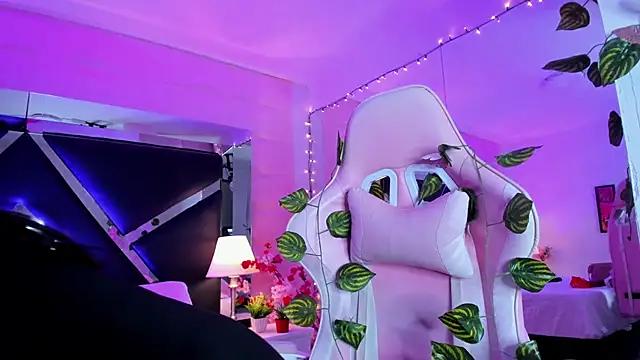 Customizable and immersive: Energize your taste buds and checkout our delicious choice of amateur cams liveshows with excited livestreamers getting their sweet physiques pounded with their beloved vibrating toys.