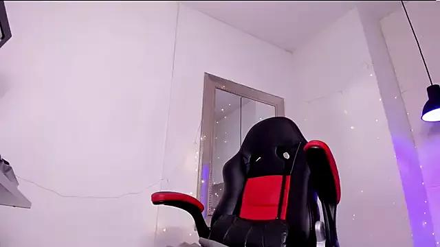 Customizable and immersive: Energize your taste buds and checkout our delicious choice of amateur cams liveshows with excited livestreamers getting their sweet physiques pounded with their beloved vibrating toys.