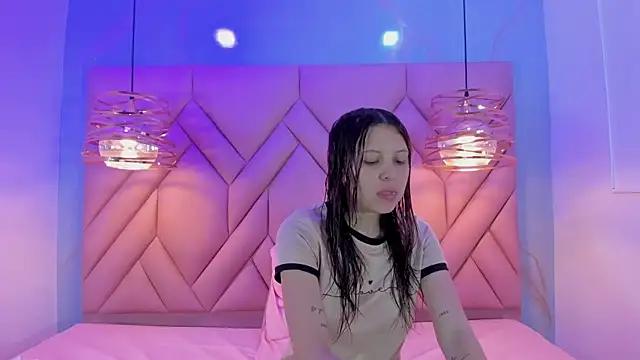 Customizable and immersive: Energize your taste buds and checkout our delicious choice of amateur cams liveshows with excited livestreamers getting their sweet physiques pounded with their beloved vibrating toys.