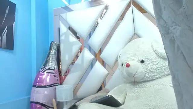 angelina_ny from StripChat is Freechat