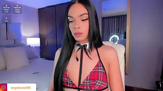 Customizable and immersive: Energize your taste buds and checkout our delicious choice of amateur cams liveshows with excited livestreamers getting their sweet physiques pounded with their beloved vibrating toys.