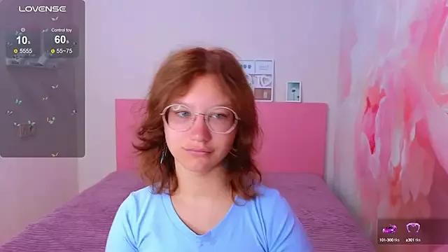 AngelinaLow from StripChat is Freechat