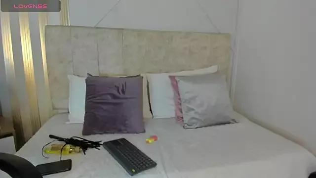 angelinarouse_ from StripChat is Freechat