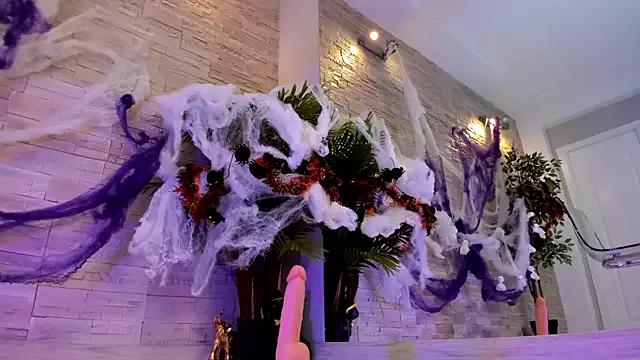 Customizable and immersive: Energize your taste buds and checkout our delicious choice of amateur cams liveshows with excited livestreamers getting their sweet physiques pounded with their beloved vibrating toys.