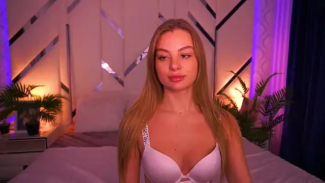 AngyyEyess from StripChat is Freechat