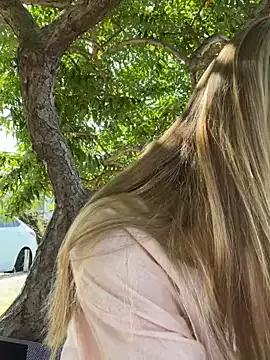 AnieMiller from StripChat is Freechat